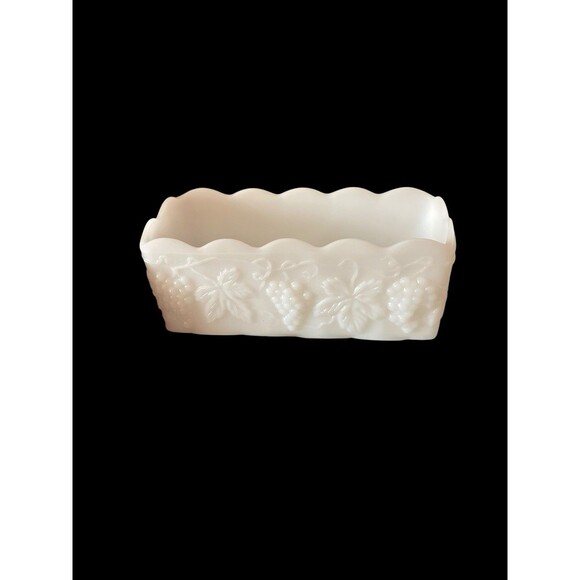 Anchor Hocking Fire King Milk Glass Rectangular Window Planter Grape Vine 8” - Picture 2 of 7